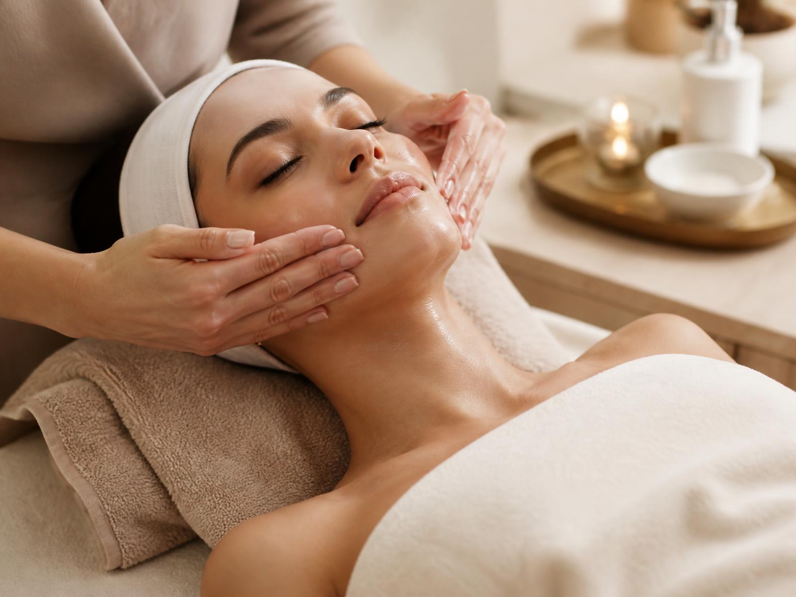 Gezichtsbehandeling bij SkinCare BeTheOne in Baarn
